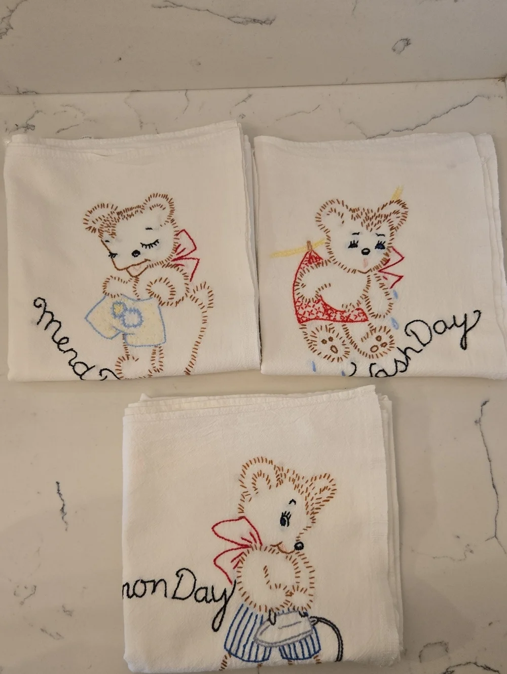Vintage Embroidered Bears Lot Of 3 Cotton Dish Tea Towels Large 32 x 32 Inches
